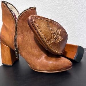 Freebird Boots Brand New size 7.